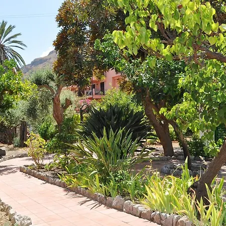 Seafront Garden House *