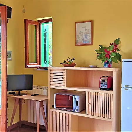 Seafront Garden House Daire Taormina