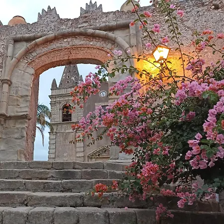 Apartamento Seafront Garden House Taormina