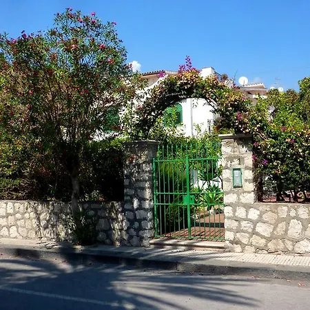 Daire Seafront Garden House Taormina