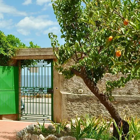 Seafront Garden House Taormina