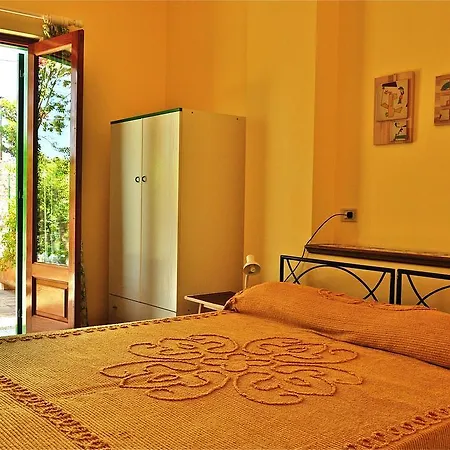 Daire Seafront Garden House Taormina